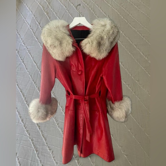 Vintage Jackets & Blazers - 🍒 SOLD 🍒 VINTAGE • cherry red leather trench coat w cream fur collar and cuffs